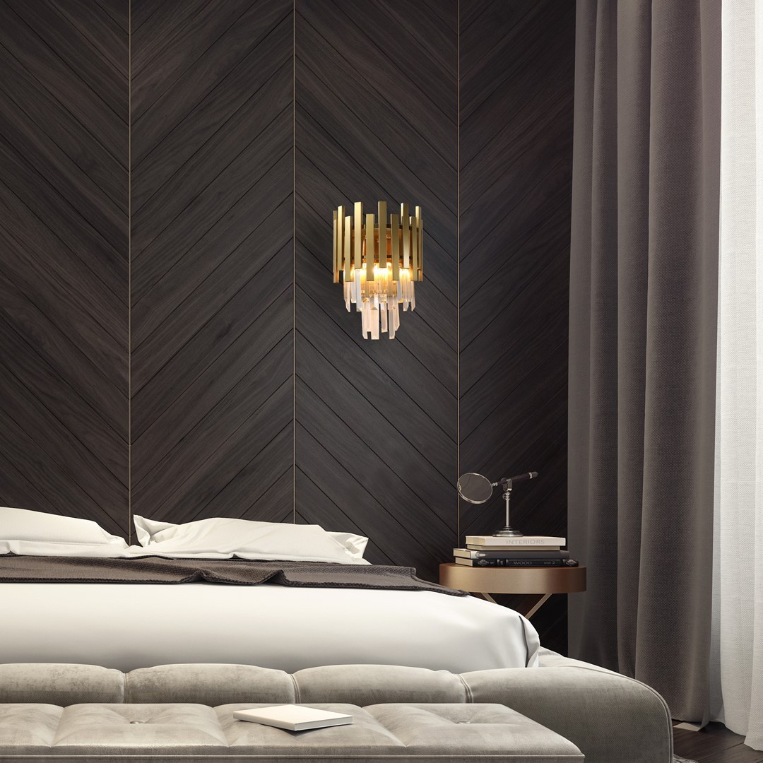 Kinkiet nowoczesny glamour MiLAGRO Aspen Gold w sypialni za wezgłowiem łóżka