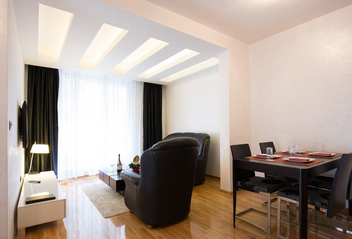 Oświetlenie LED w pomieszczeniu z niskim sufitem