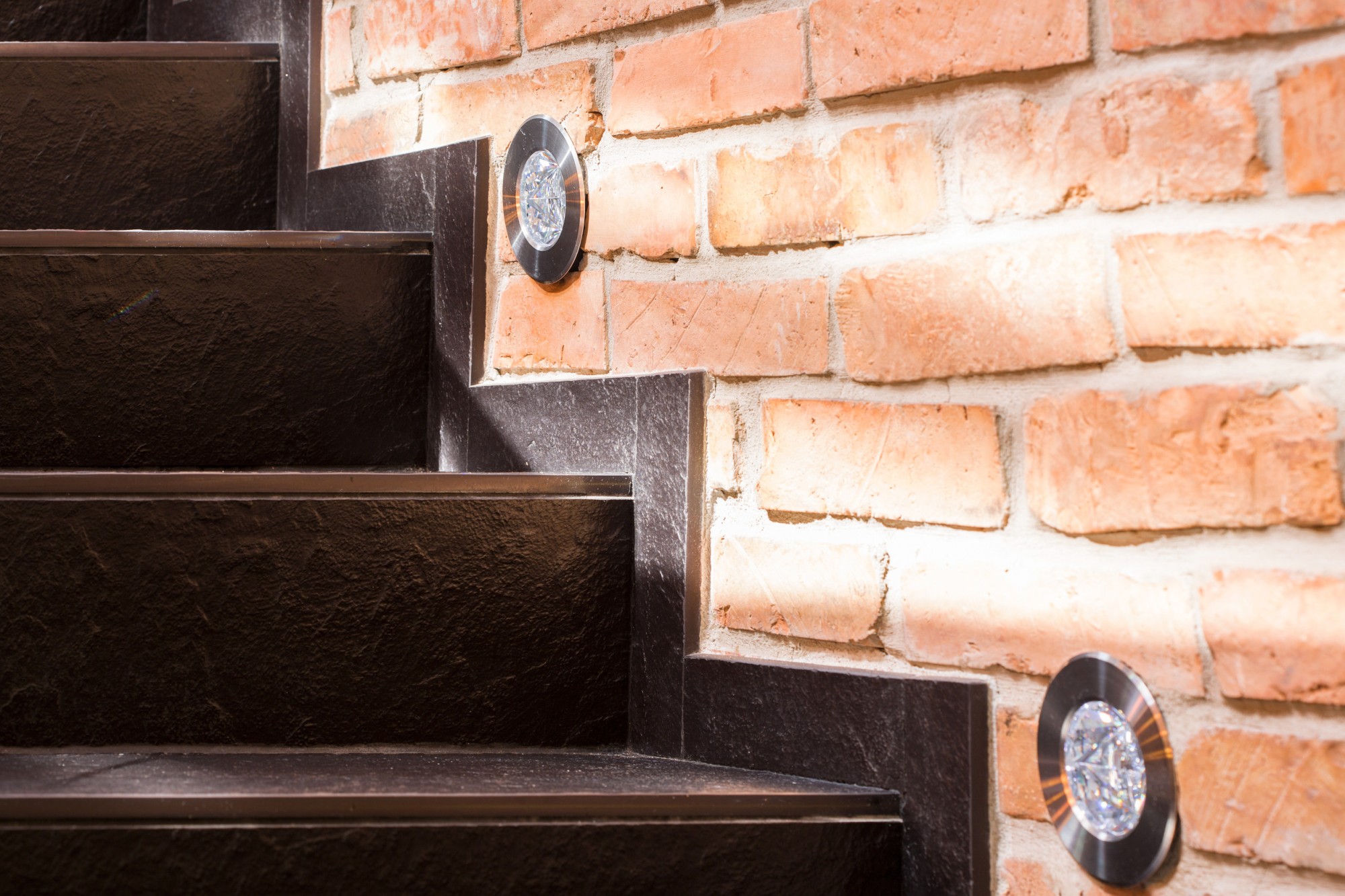 Oświetlenie schodów zewnętrznych