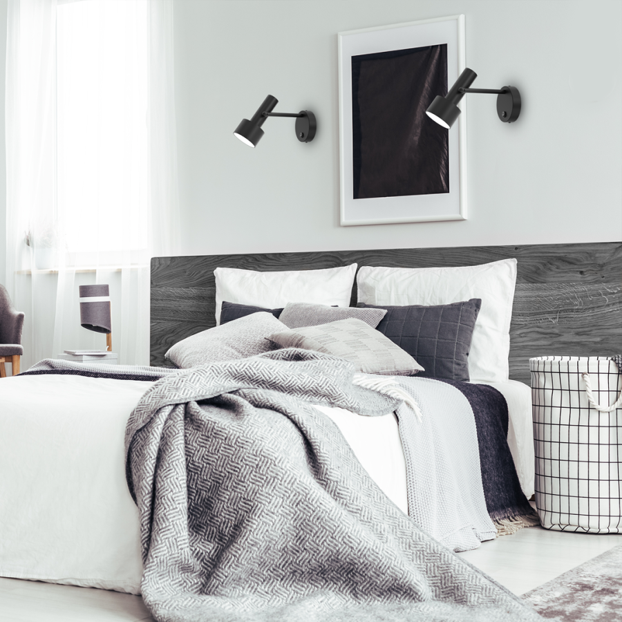 Czarne kinkiety do sypialni