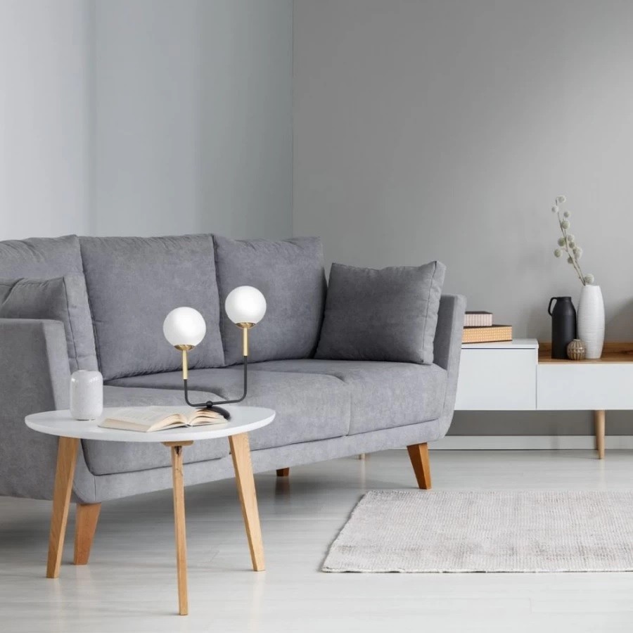 Lampa stołowa MiLAGRO w salonie przy kanapie