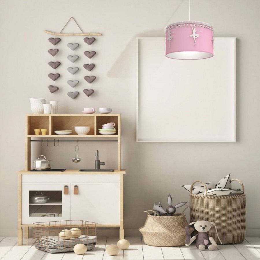 Różowa lampa wisząca do pokoju dziecięcego