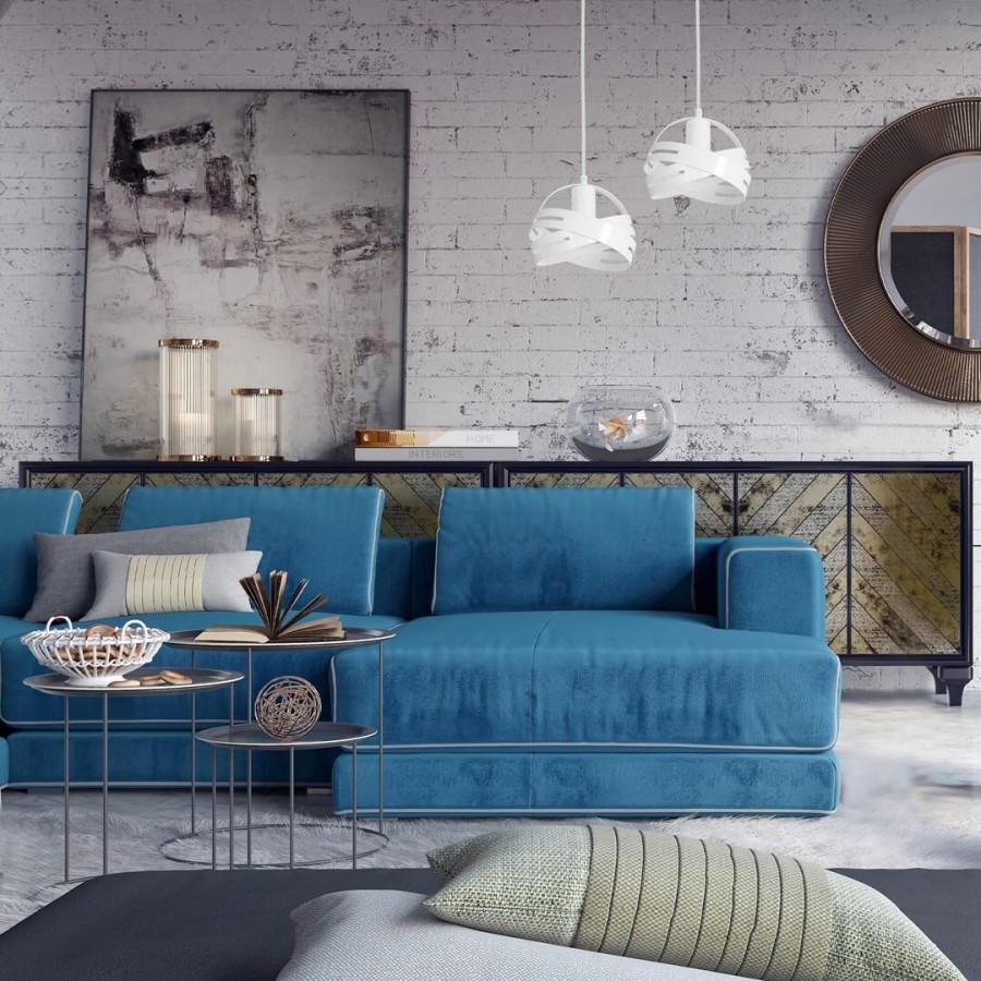 Białe lampy wiszące na tle jasnej ceglanej ściany