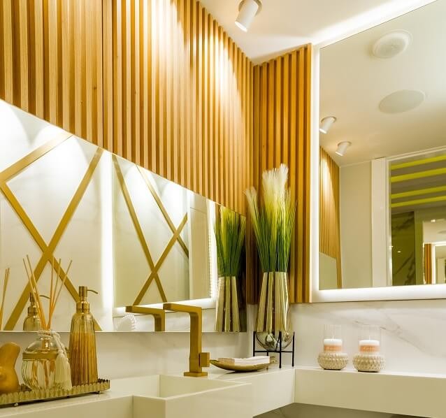 Sufitowe lampy skandynawskie w łazience