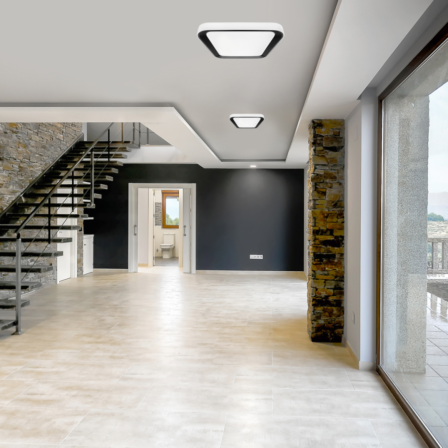 Plafon Quadro Black w korytarzu
