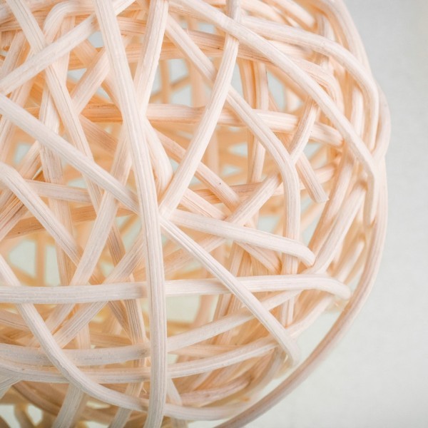 Kula wykonana z rattanu - zbliżenie