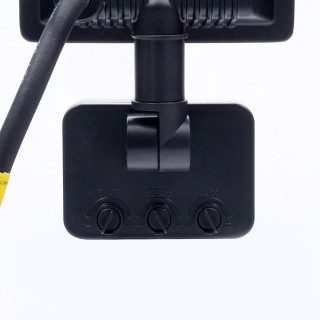 NAŚWIETLACZ LED 10W. BARWA: 4500K. PIR